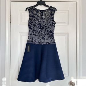 NWT Tadashi Shoji Fit & Flare Lace Jersey Pintuck Sleeve-less Cocktail Dress